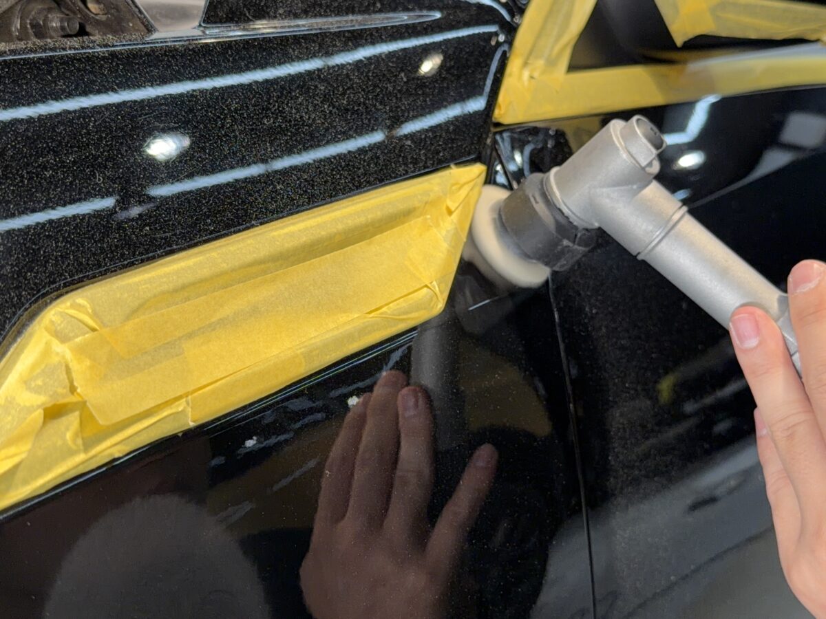 ソリッドブラック専用 塗装研磨(ポリッシング)工程