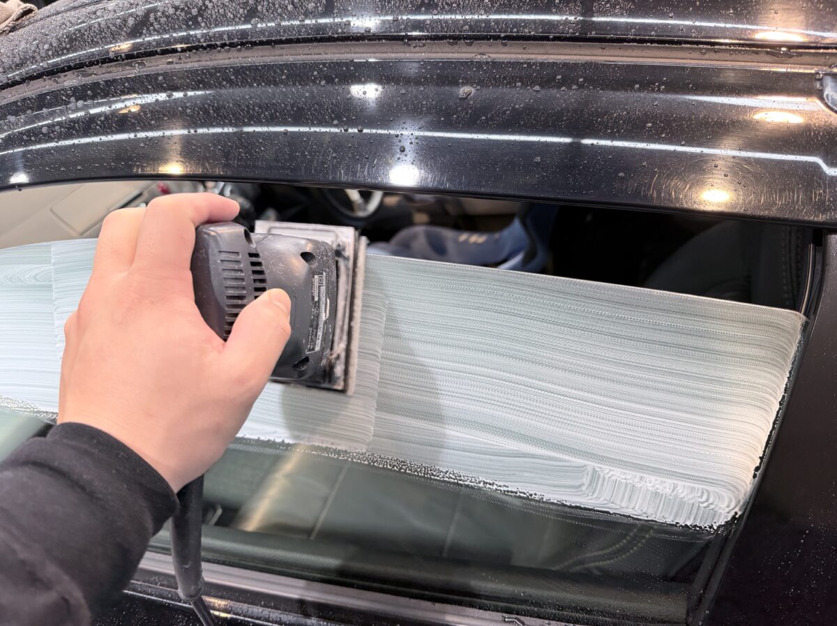 窓ガラス 鱗除去・撥水加工