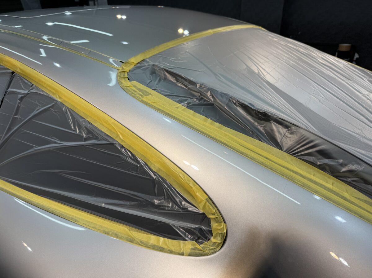 ポルシェ 911 フルマスキング作業