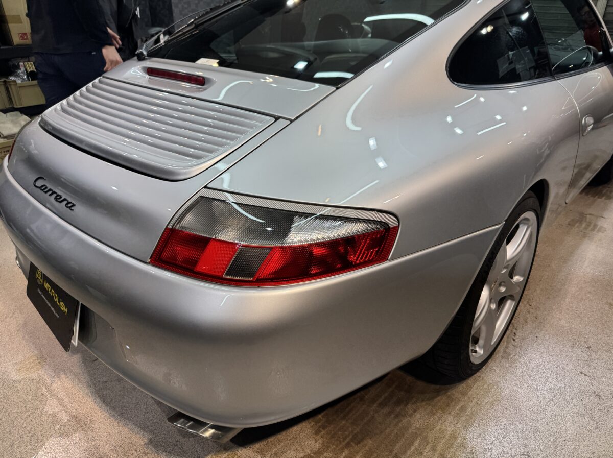 ポルシェ 911 ヘッドライト & ボディ施工完了
