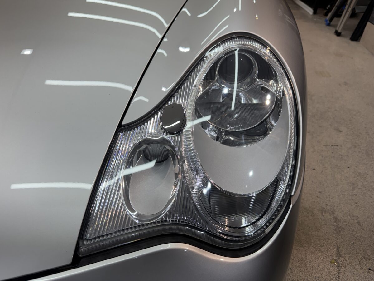 ポルシェ 911 ヘッドライト & ボディ施工完了