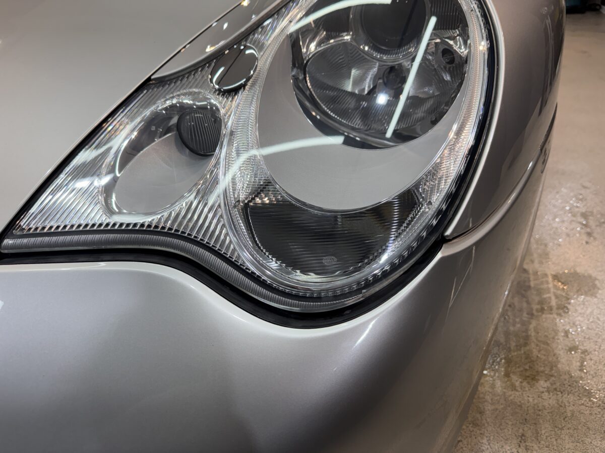 ポルシェ 911 ヘッドライト & ボディ施工完了