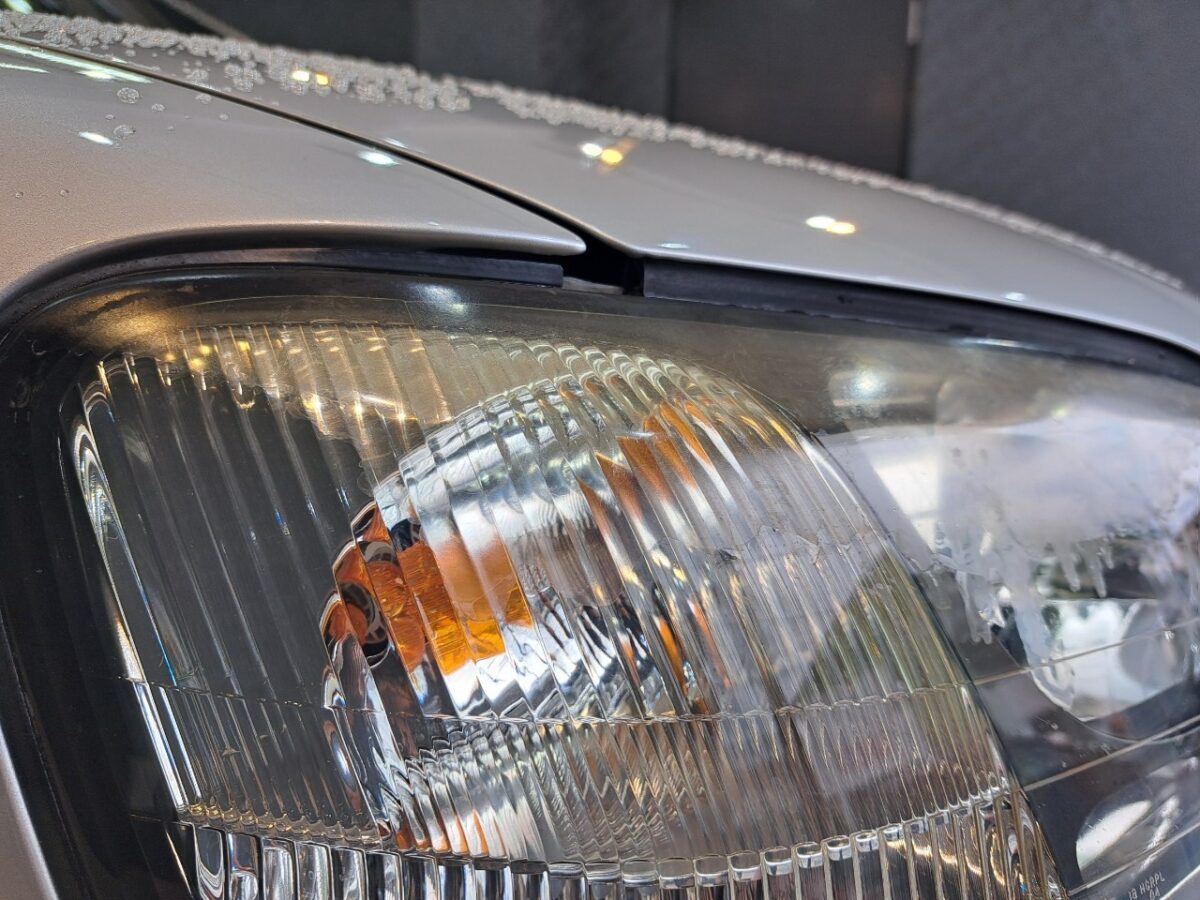 ヘッドライトのクリア剥がれでお困りの方へ