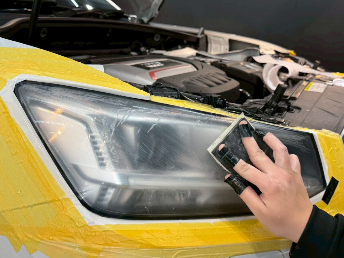 STEP1 ｜ クラック除去研磨