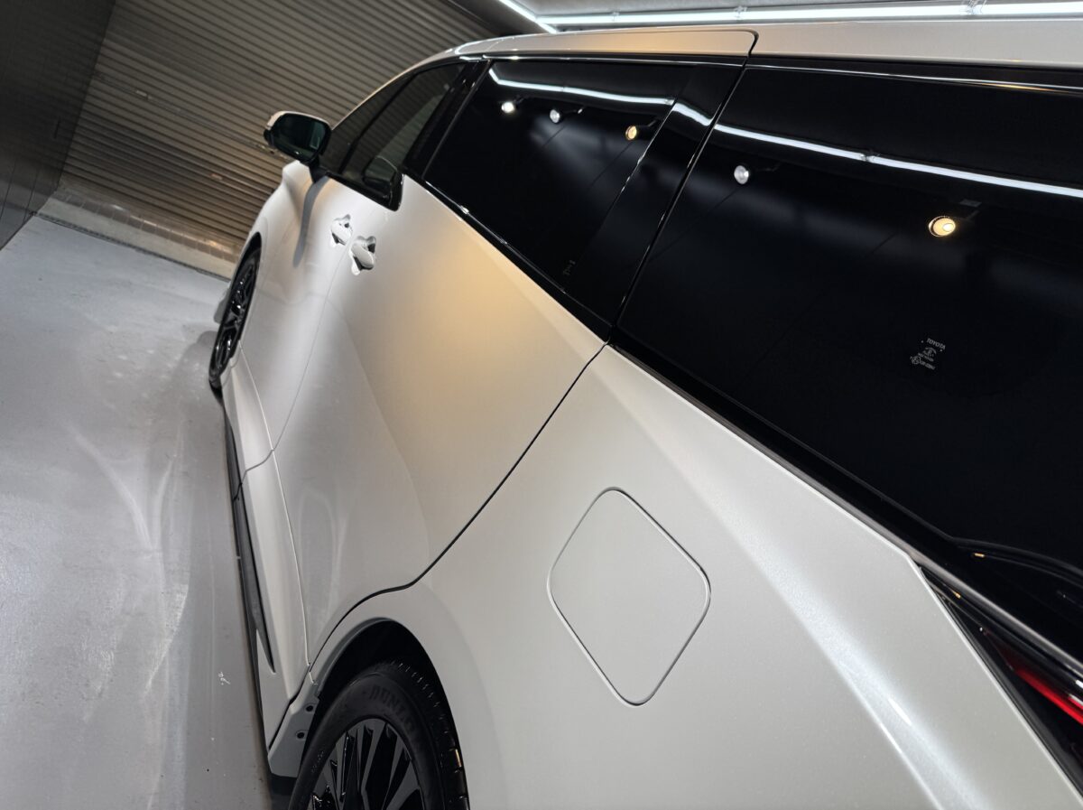 新車アルファードのコーティング