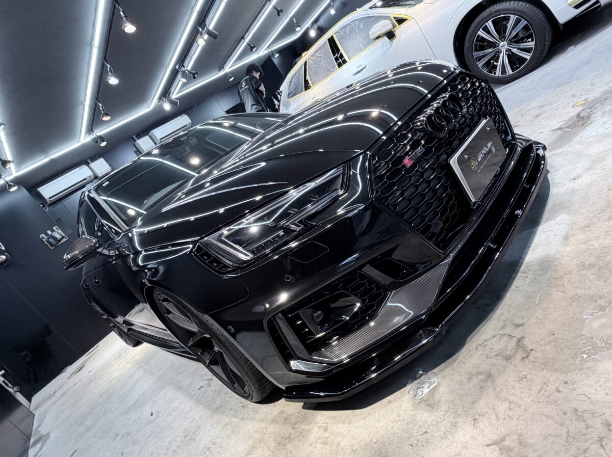アウディ RS4 ヘッドライトリペア 施工完了