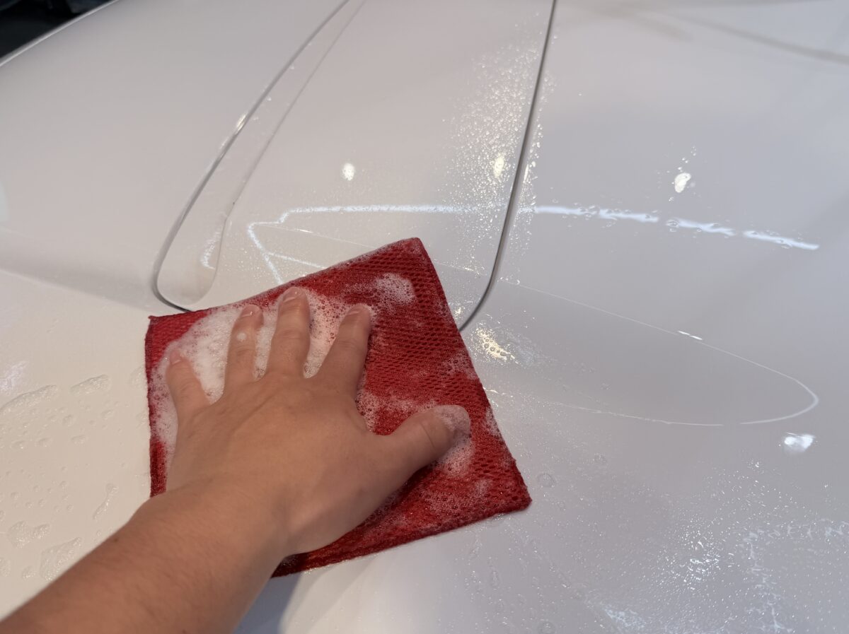 新車でも行う下地処理