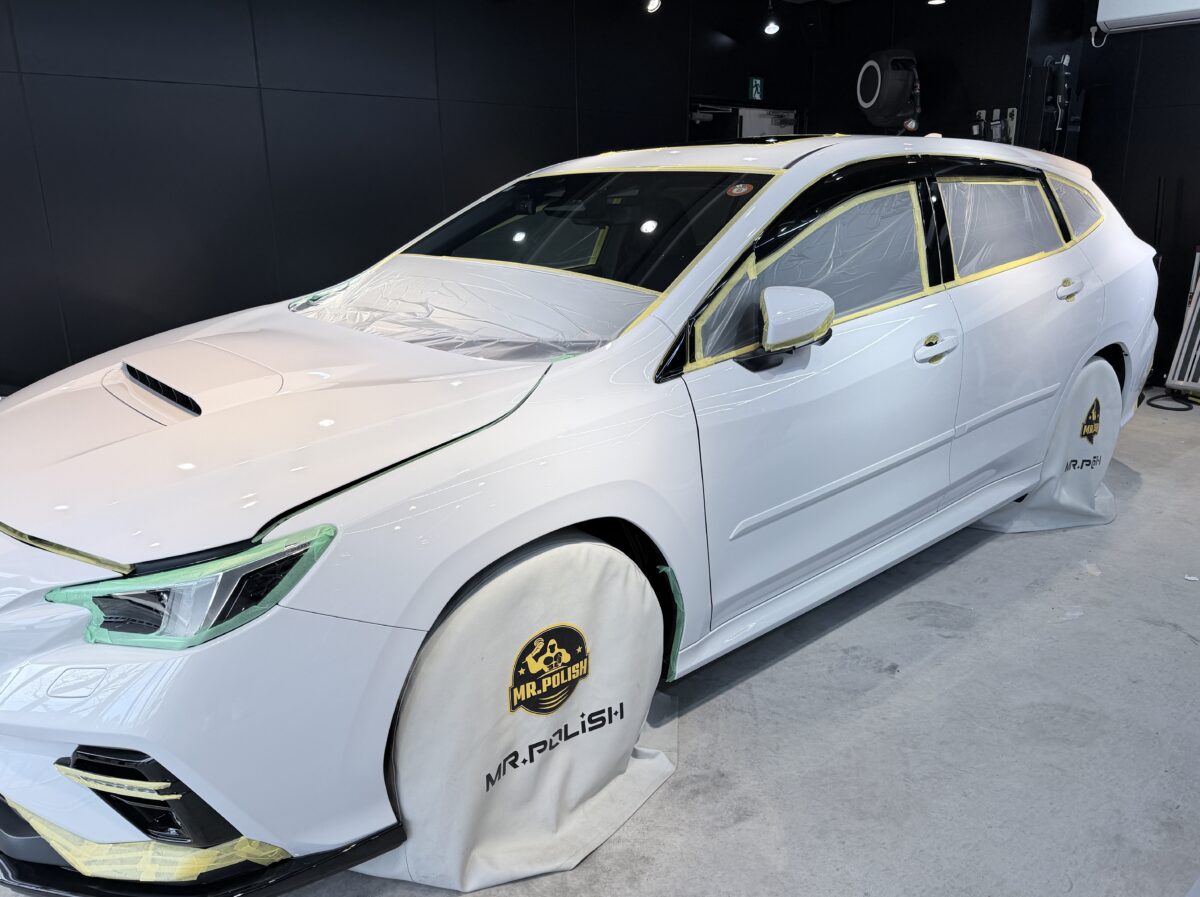 マスキングと研磨作業