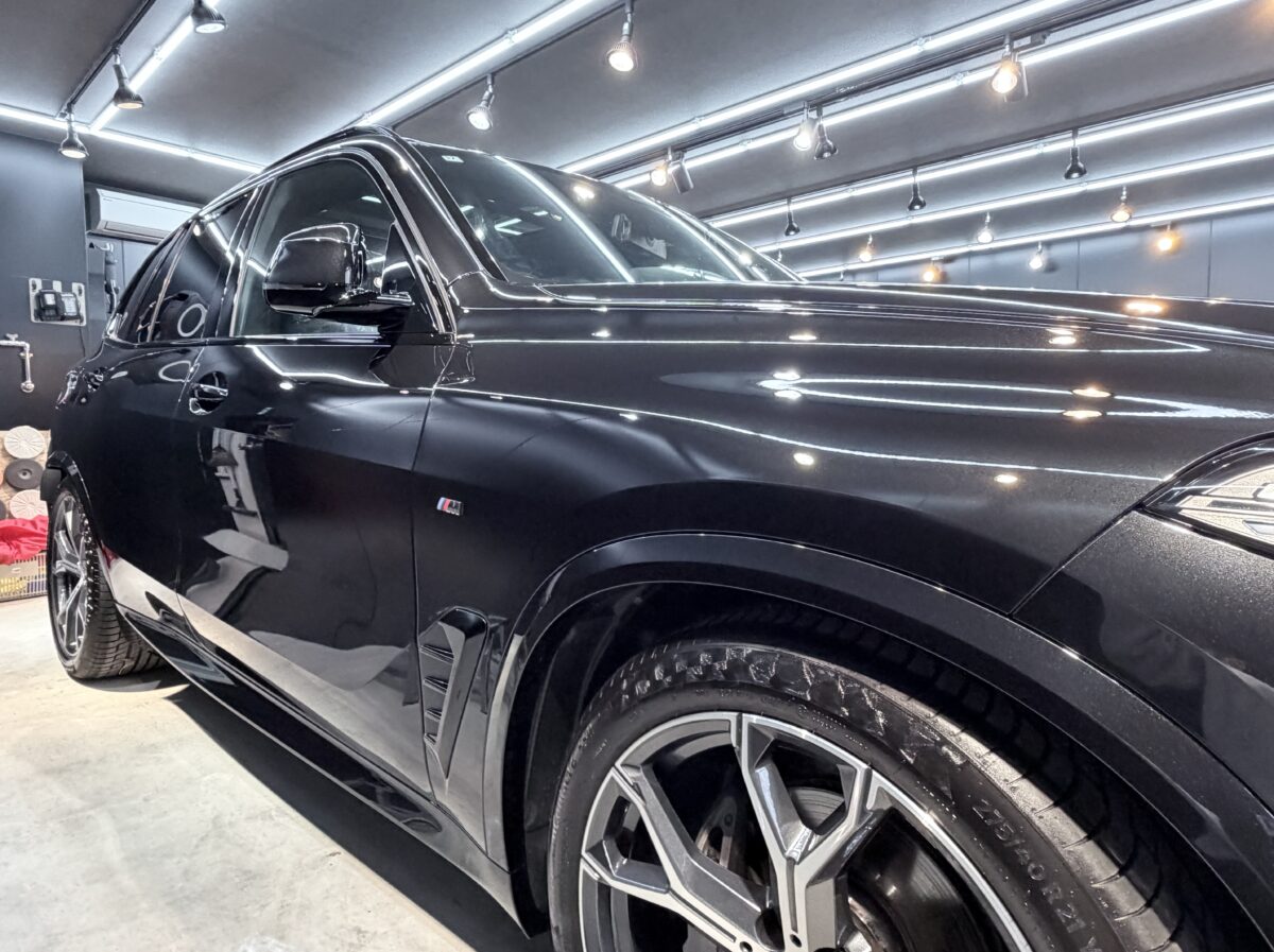 BMW X5 セラミックコーティング施工完了