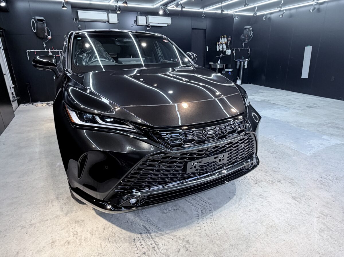 トヨタ ハリアー 二層セラミックコーティング施工完了