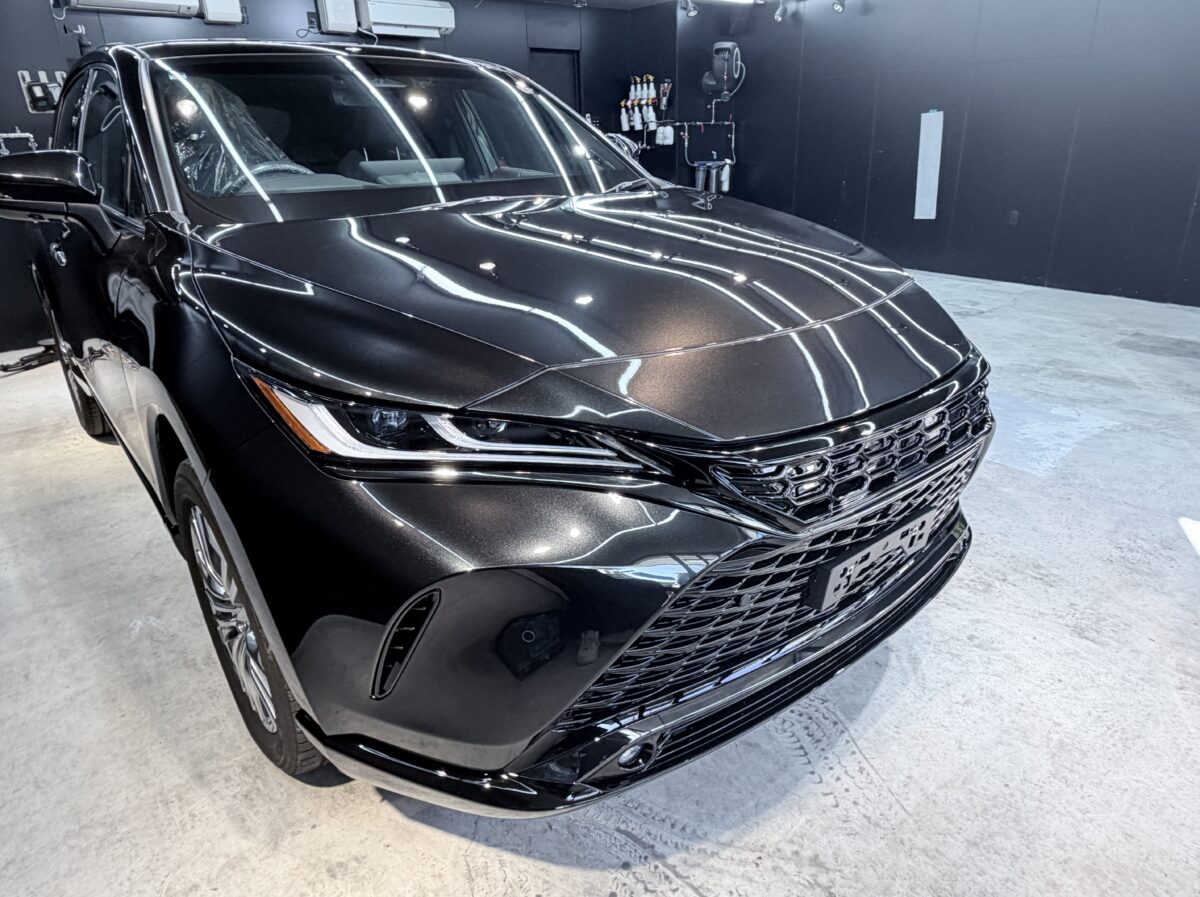 トヨタ ハリアー 二層セラミックコーティング施工完了