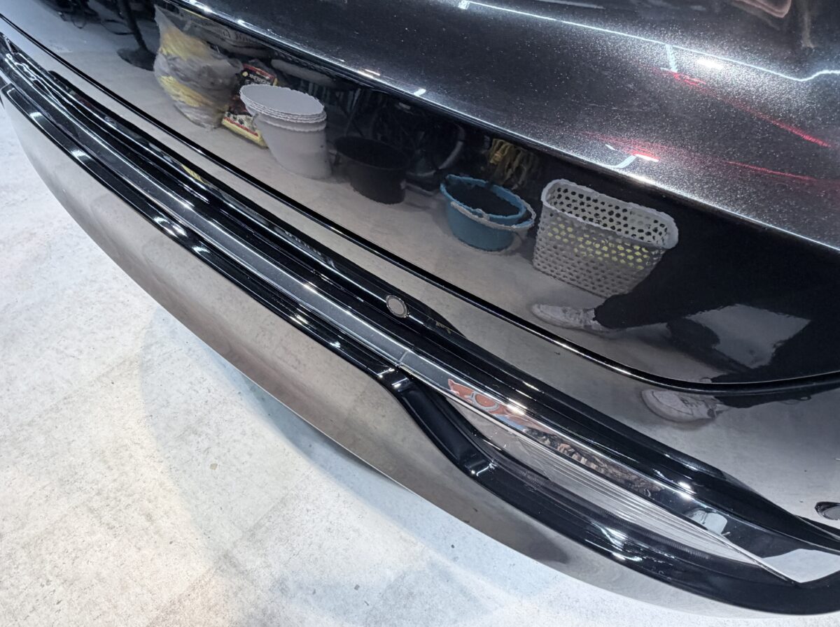 トヨタ ハリアー 二層セラミックコーティング施工完了