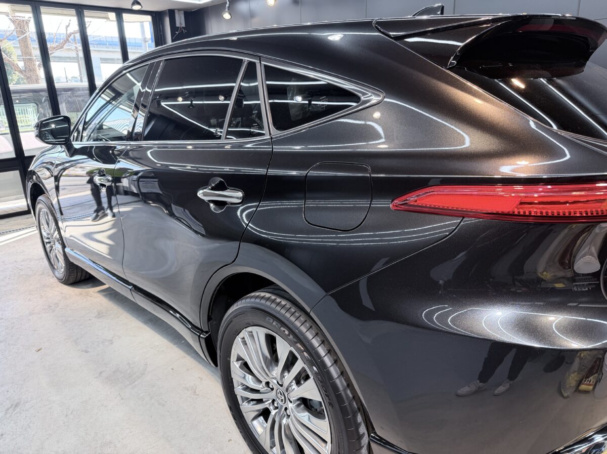 トヨタ ハリアー 二層セラミックコーティング施工完了