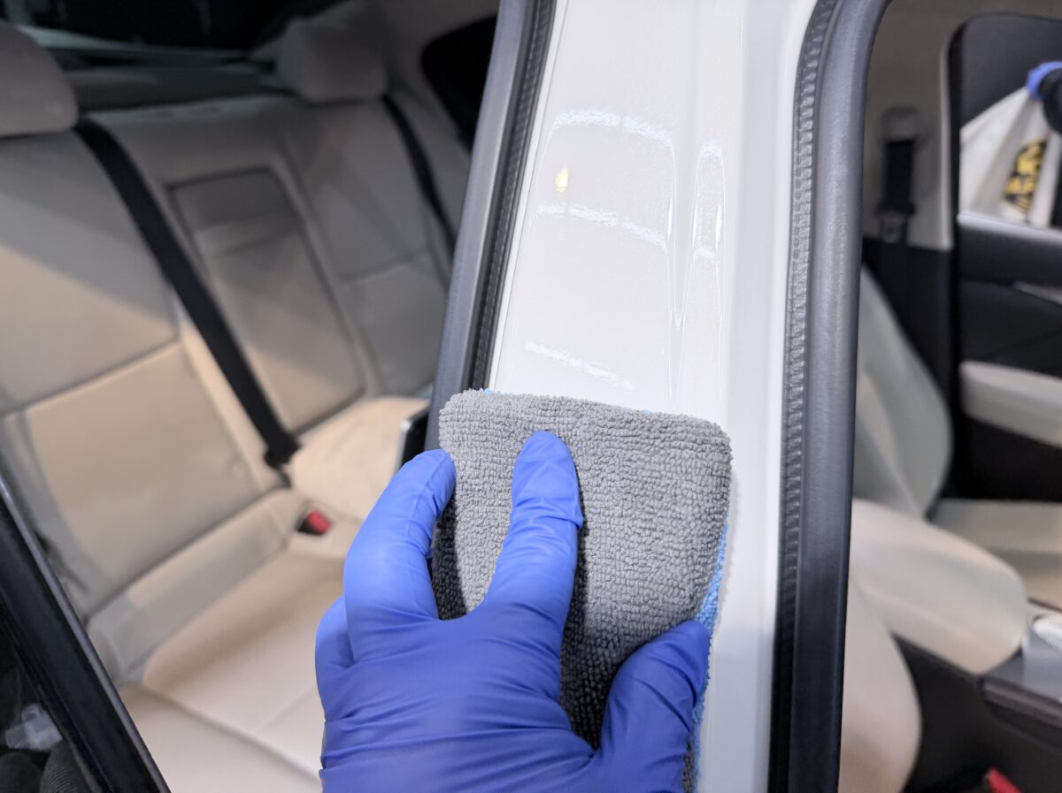 STEP3 ｜ SIXセラミックコーティング二層施工