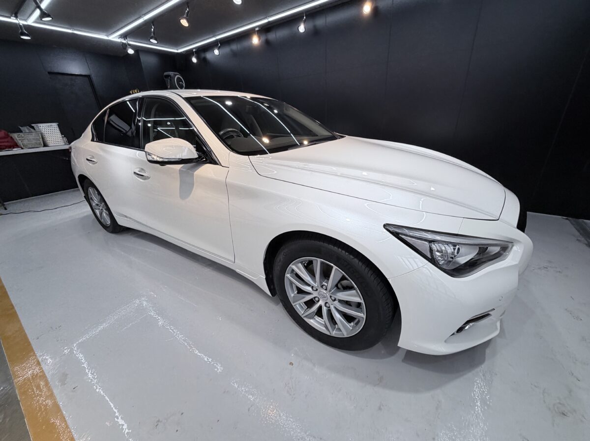 STEP3 ｜ SIXセラミックコーティング二層施工