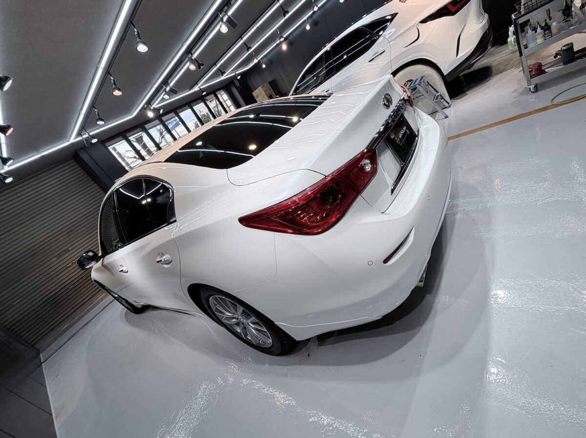 STEP3 ｜ SIXセラミックコーティング二層施工