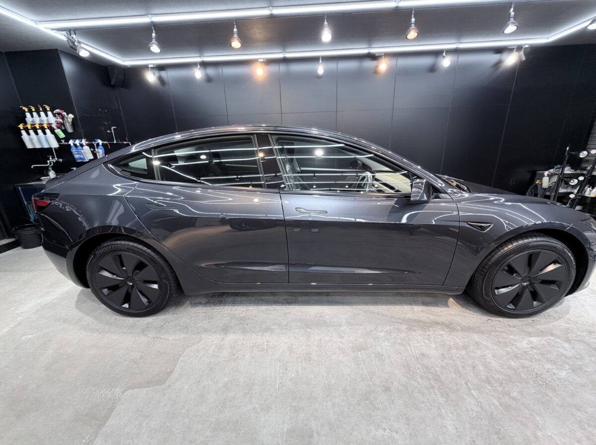 テスラ モデル3 ガラスコーティングの施工が完了！