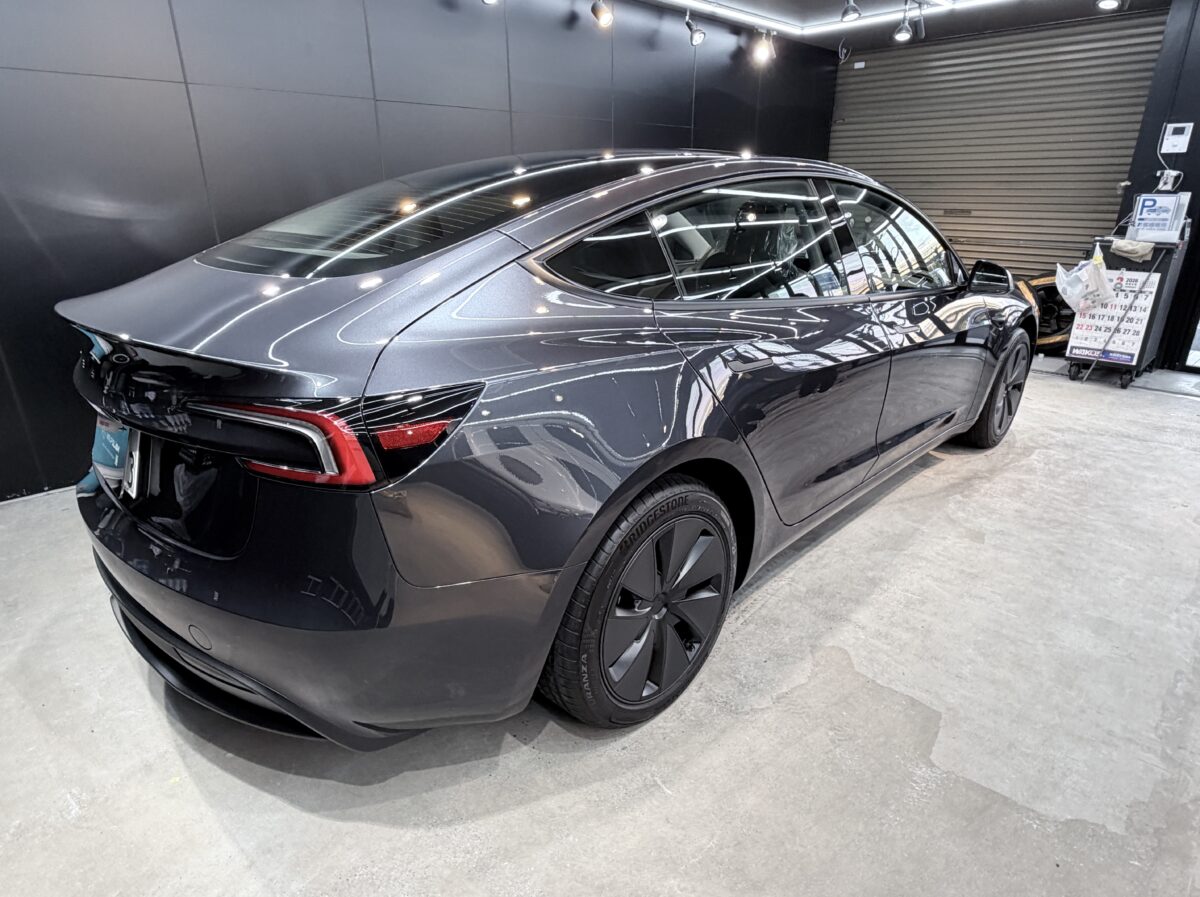 テスラ モデル3 ガラスコーティングの施工が完了！