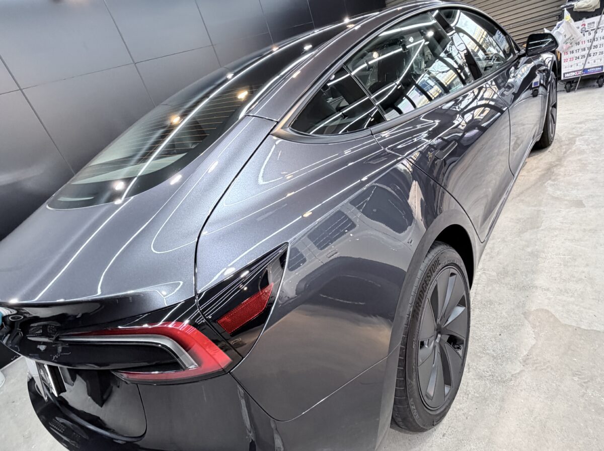 テスラ モデル3 ガラスコーティングの施工が完了！