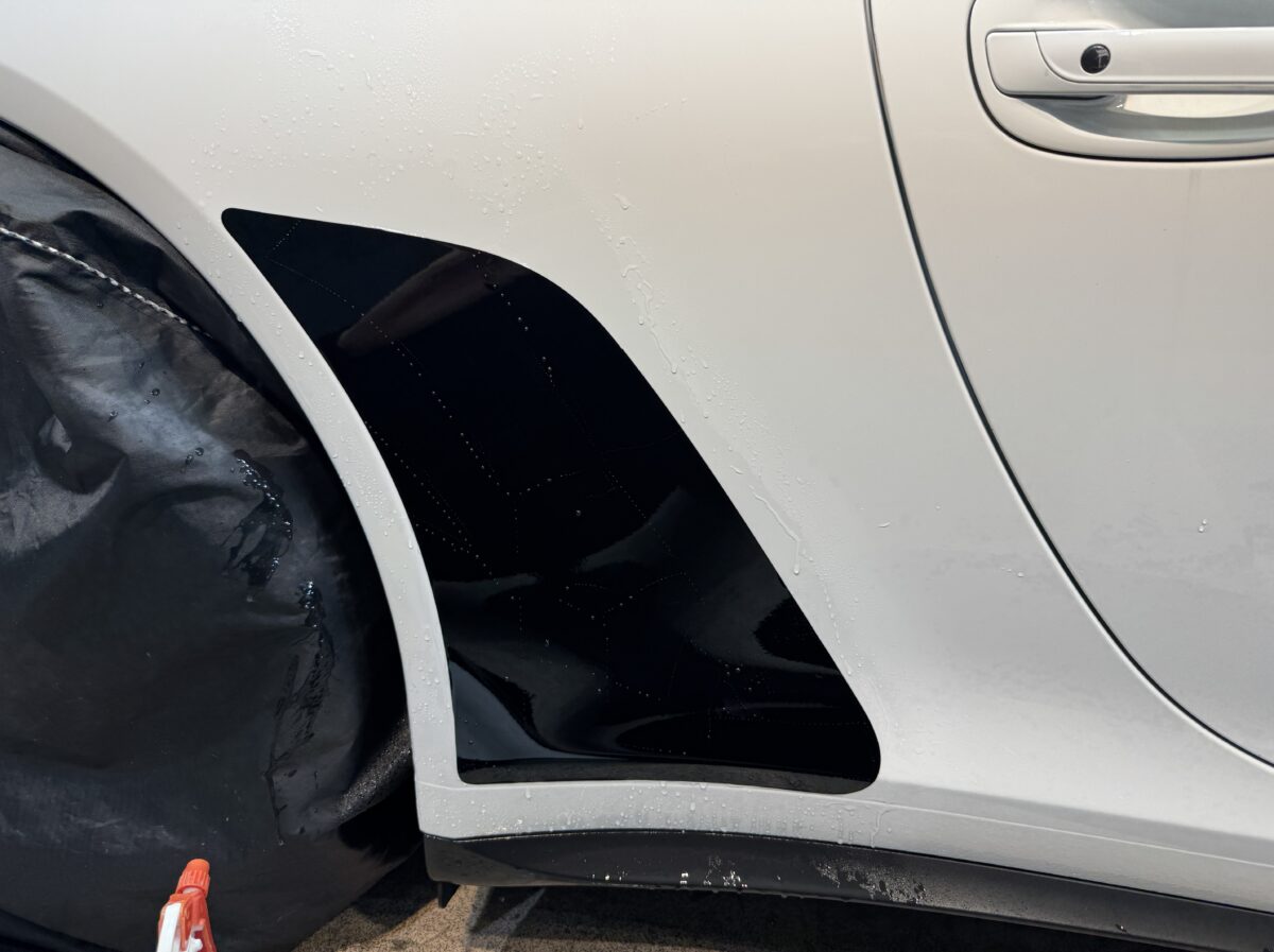 ストーンガード張り替え（グロスブラック）