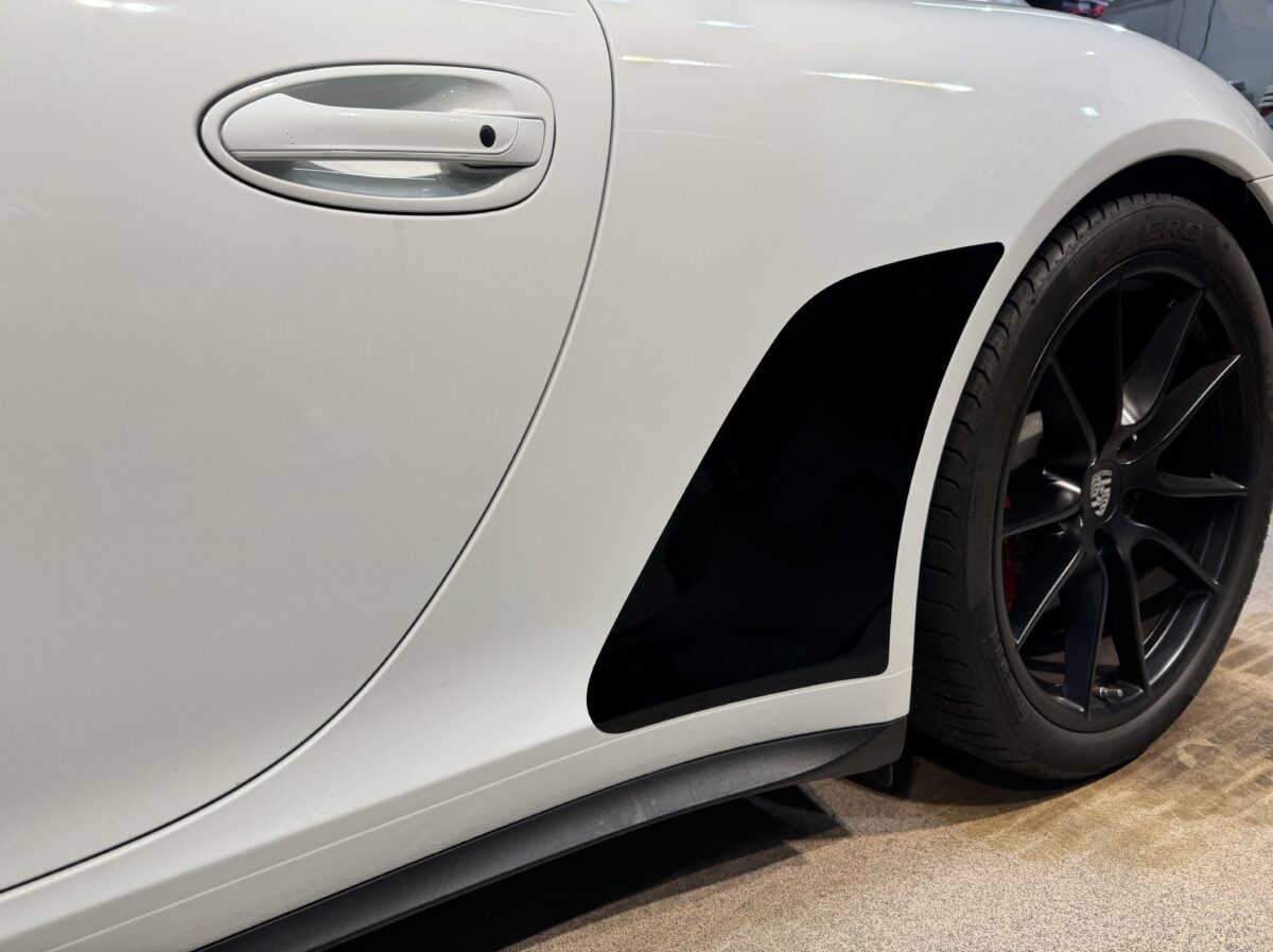 ストーンガード張り替え（グロスブラック）