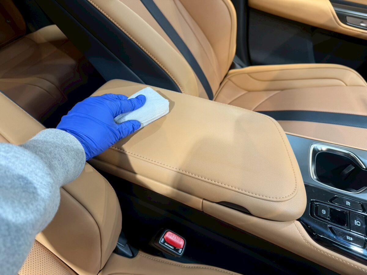 レザーシート専用コーティング（F/R フルセット）