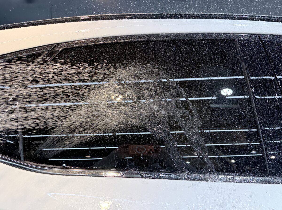 窓ガラス撥水加工 全面（servFaces）