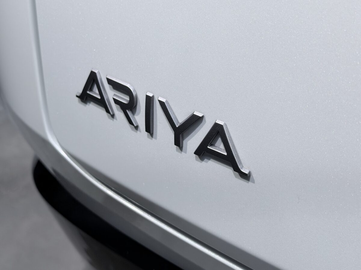 日産アリア SIXセラミックコーティング施工完了