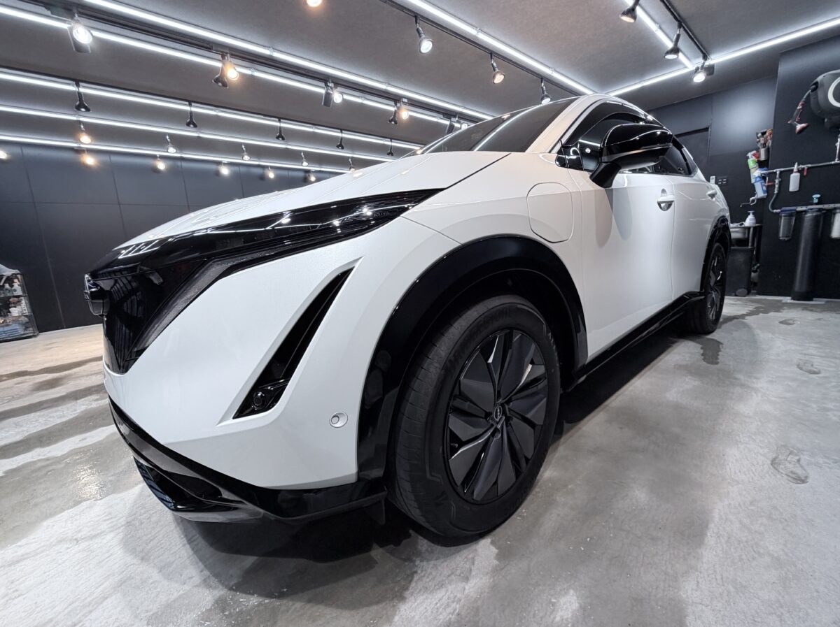 日産アリア SIXセラミックコーティング施工完了