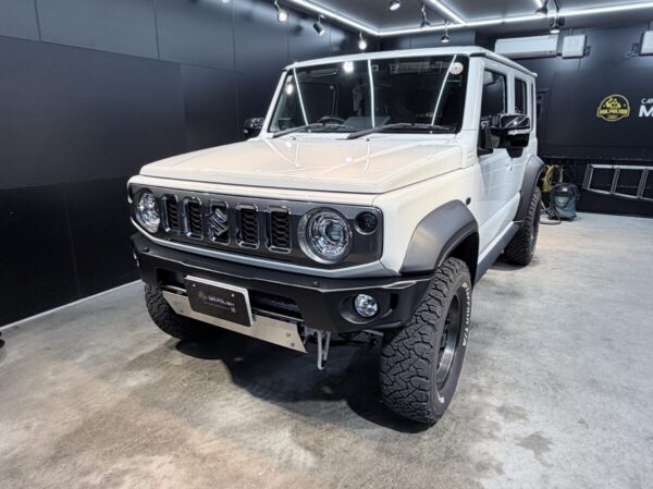 新車 スズキ ジムニーノマド（シェルホワイト）｜セラミックコーティング2層＋窓ガラス撥水加工＋ホイールコーティング施工 ／ 神奈川県藤沢市I様より