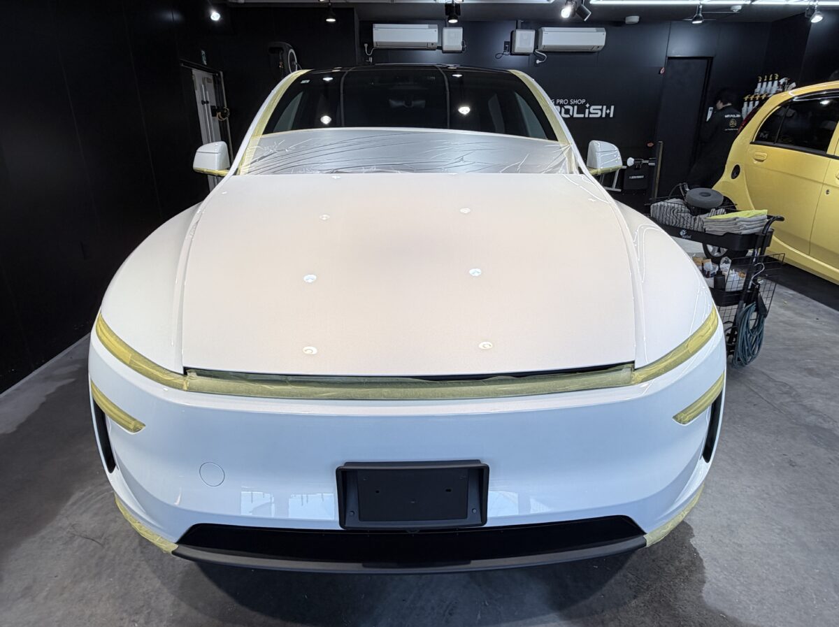 STEP 2｜研磨（洗車傷・テールレンズのスクラッチ除去）