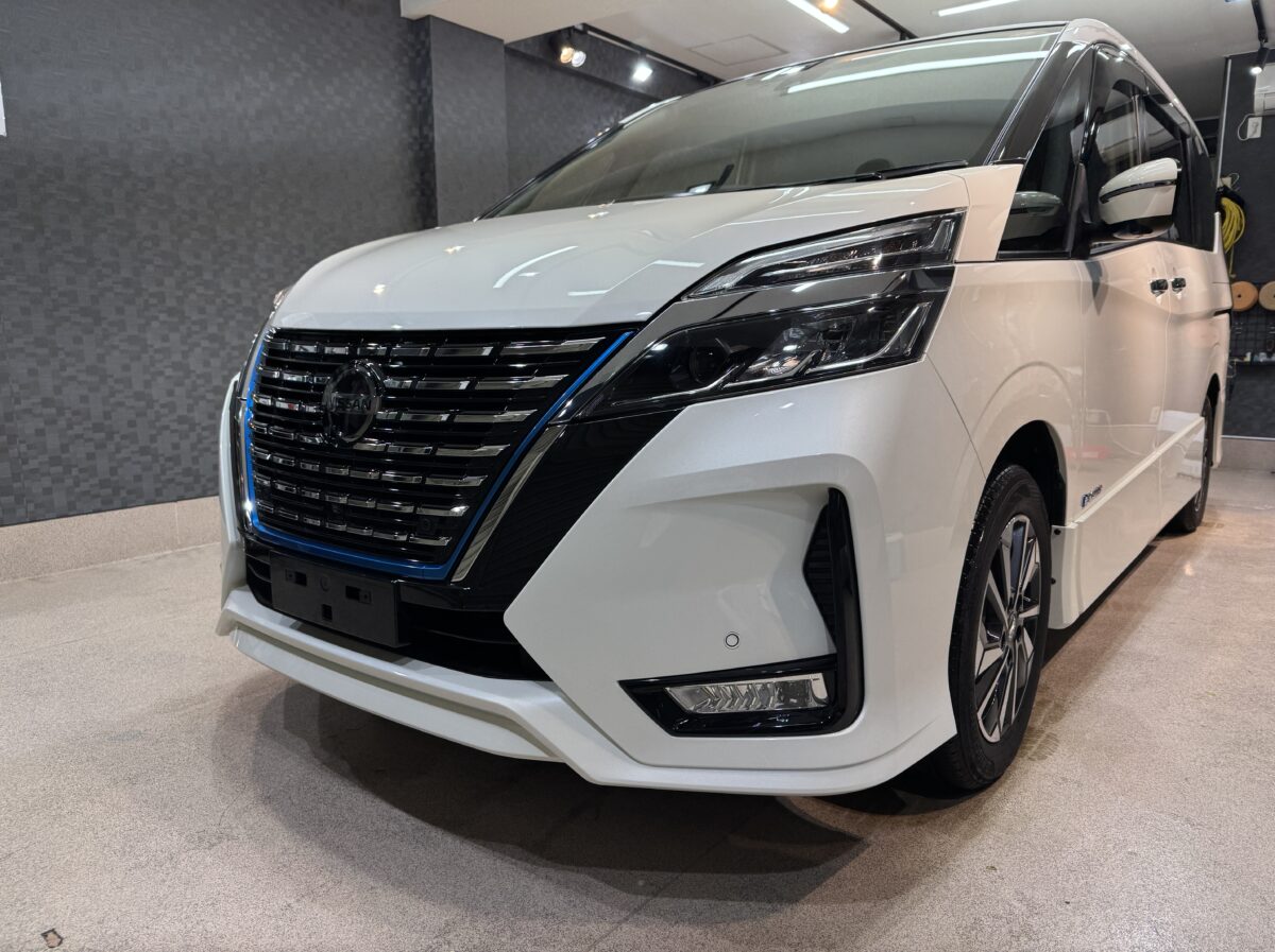 中古車 日産 セレナ（パールホワイト）｜研磨＋Mr.Polish Protectガラスコーティング施工 ／ 神奈川県横浜市N様より