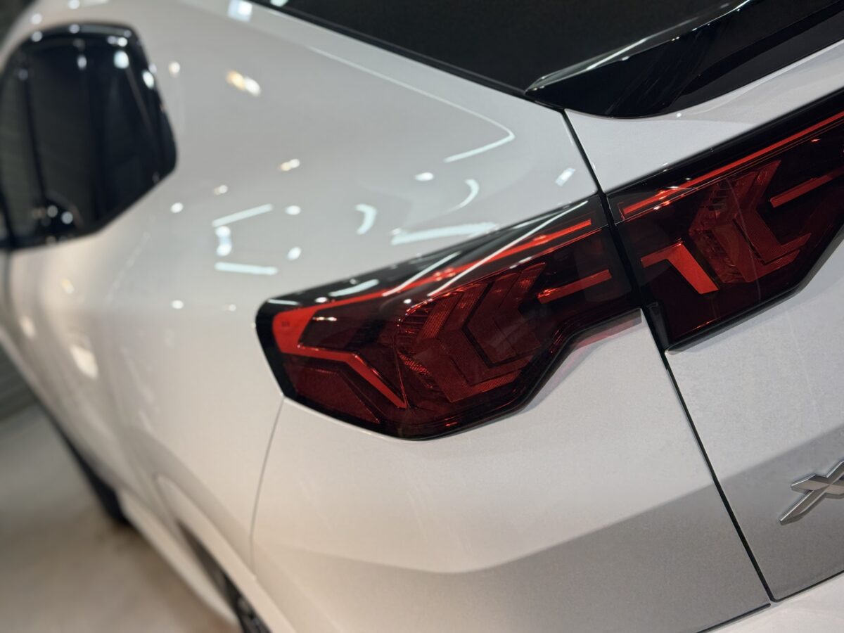 BMW X2 ガラスコーティング施工完了