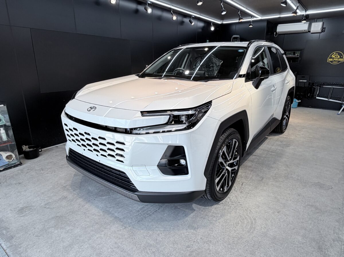 新車 トヨタ RAV4｜セラミックコーティング2層＋窓ガラス撥水加工全面施工 ／ 神奈川県逗子市K様より
