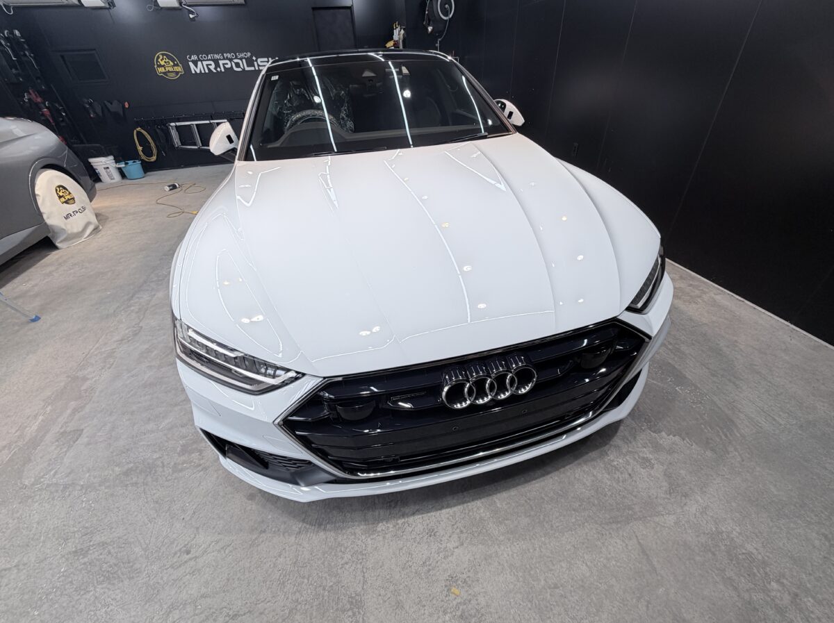 AUDI A7 セラミックコーティング二層の施工完了