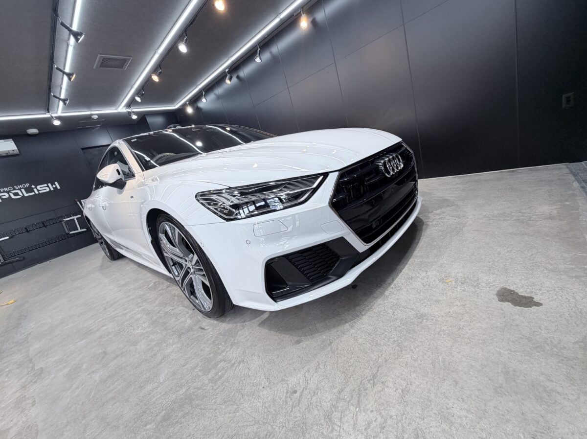 AUDI A7 セラミックコーティング二層の施工完了