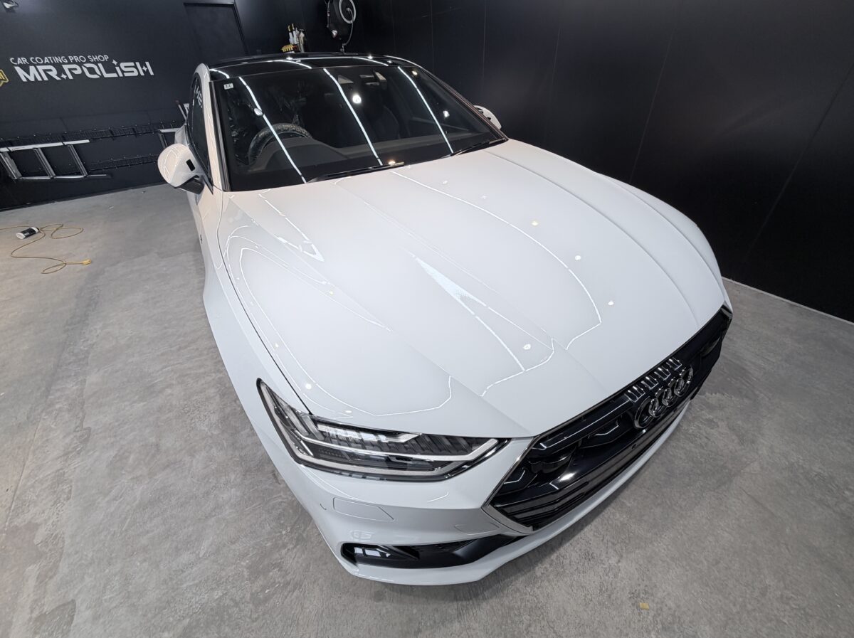 AUDI A7 セラミックコーティング二層の施工完了