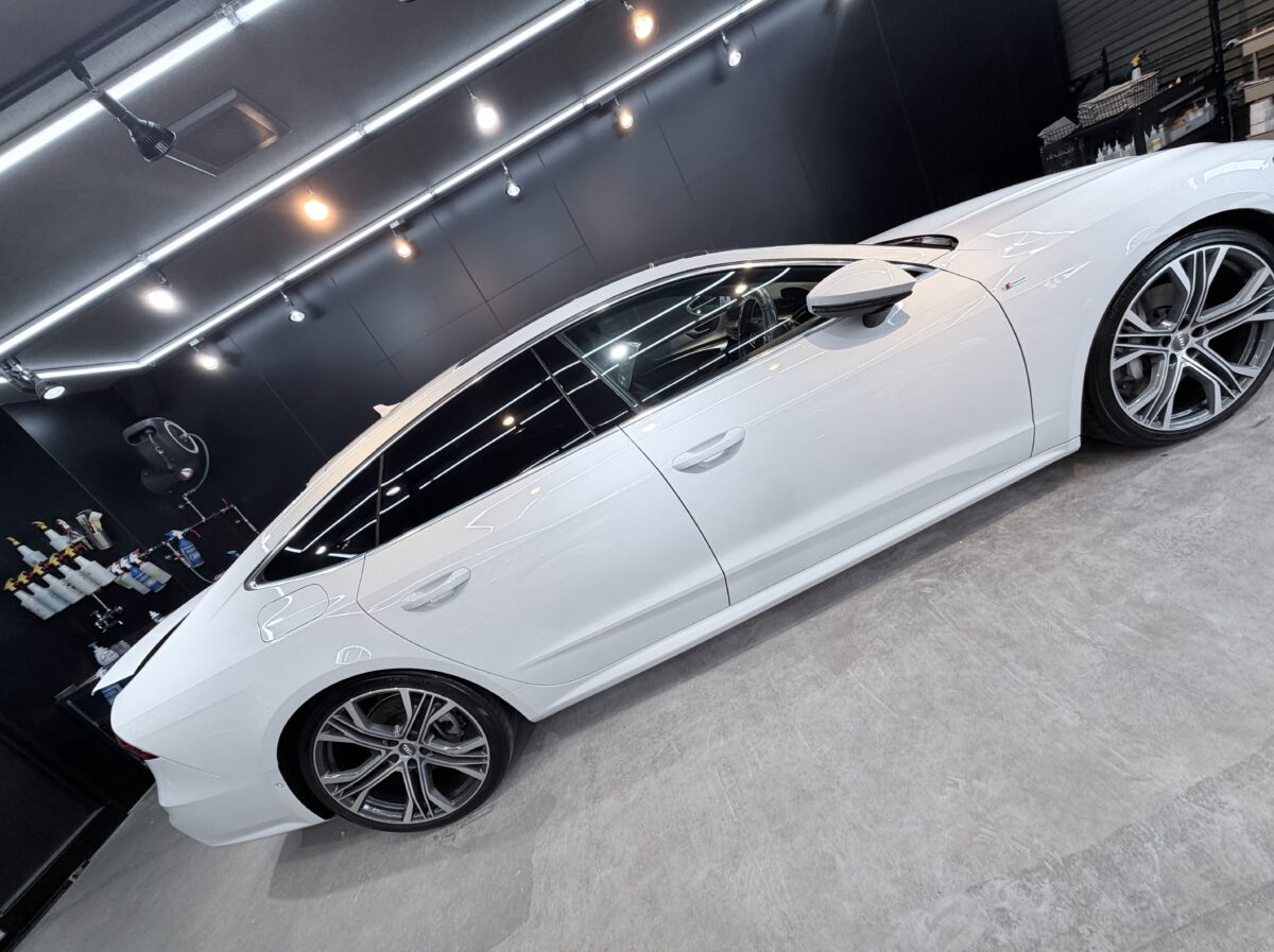 AUDI A7 セラミックコーティング二層の施工完了