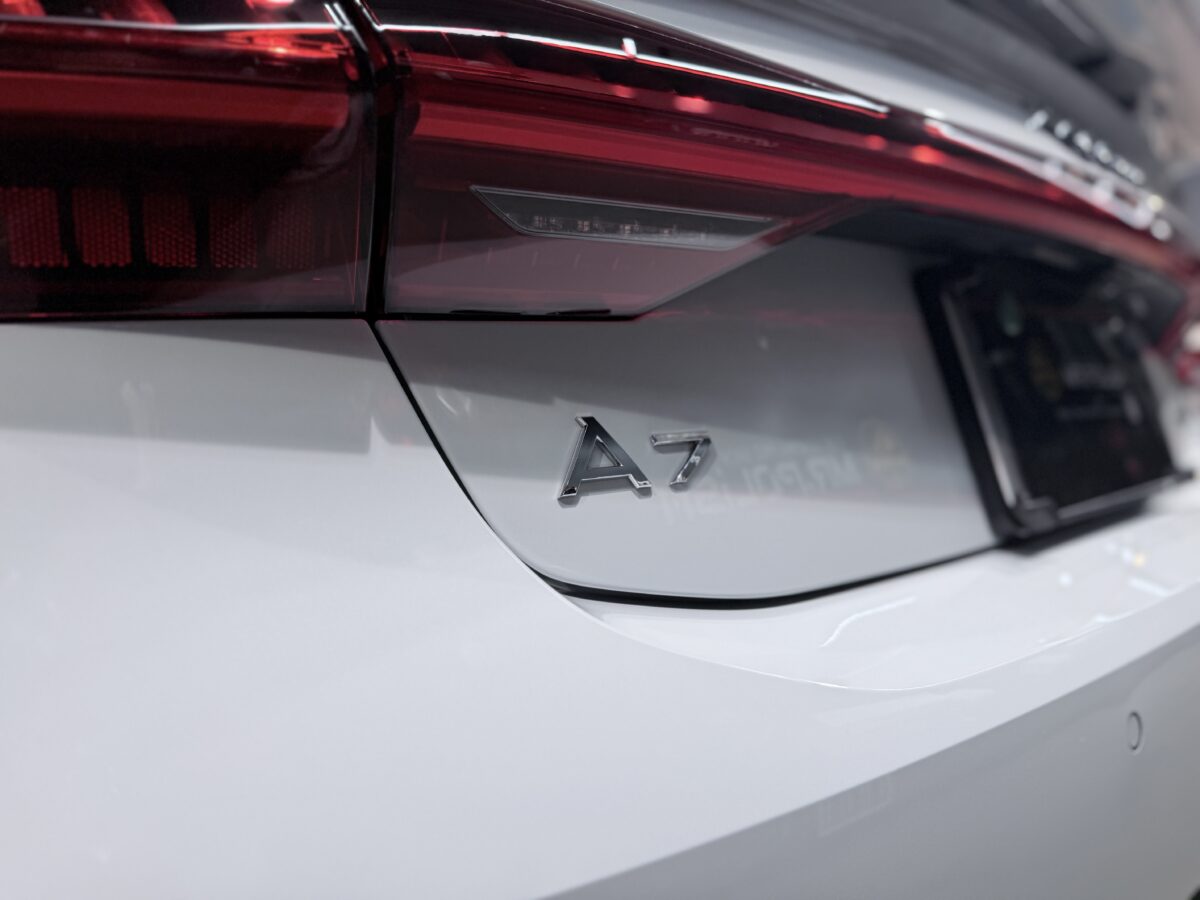 AUDI A7 セラミックコーティング二層の施工完了