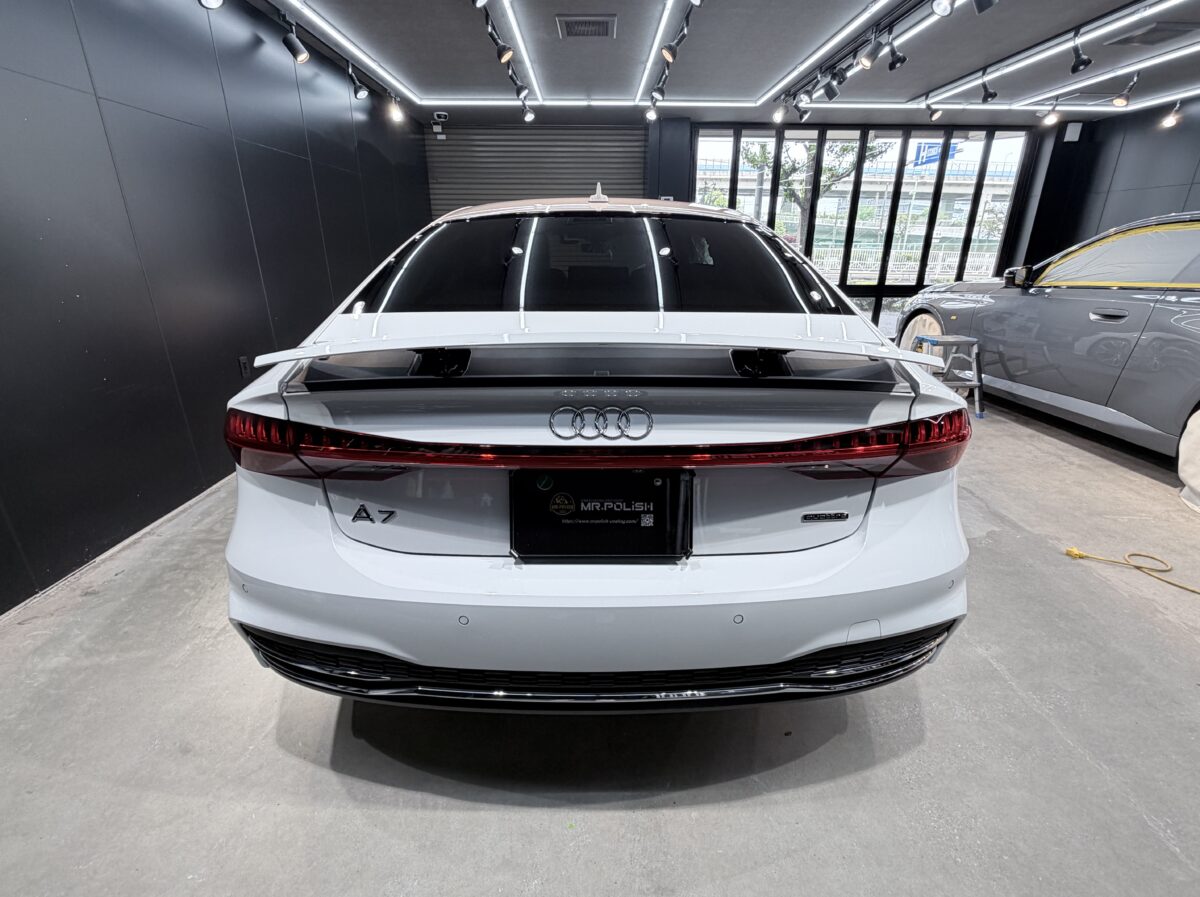 AUDI A7 セラミックコーティング二層の施工完了