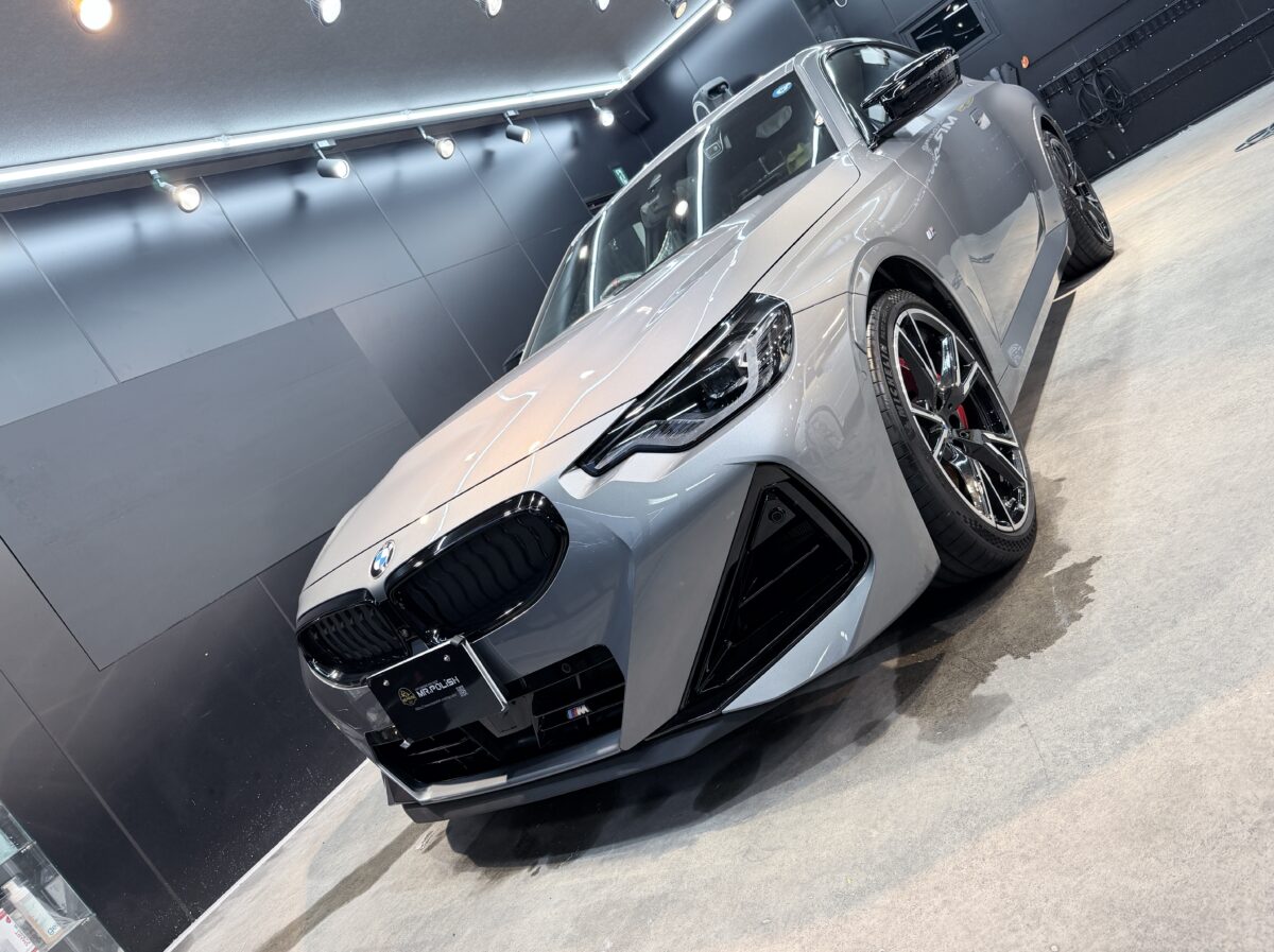 BMW M240へセラミックコーティング2層の施工完了