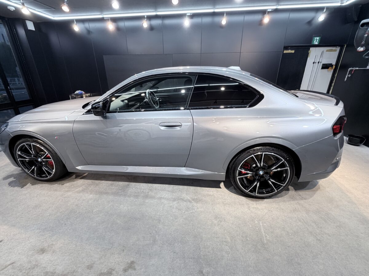 BMW M240へセラミックコーティング2層の施工完了