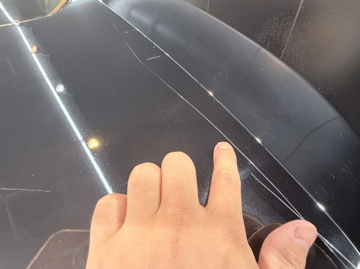 施工前の状態｜ホンダ車の柔らかい塗装に複数の傷