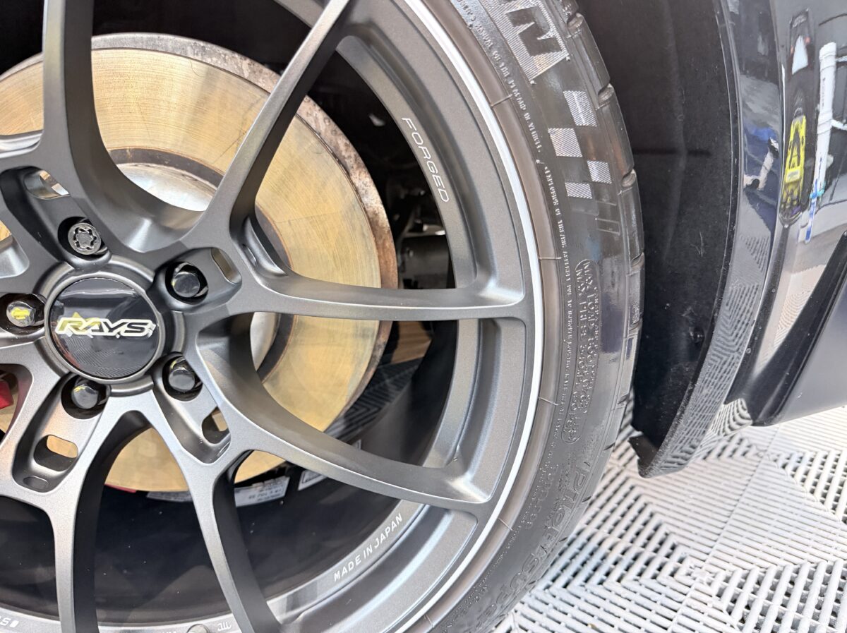トヨタ スープラ ホイール脱着両面コーティングの施工完了