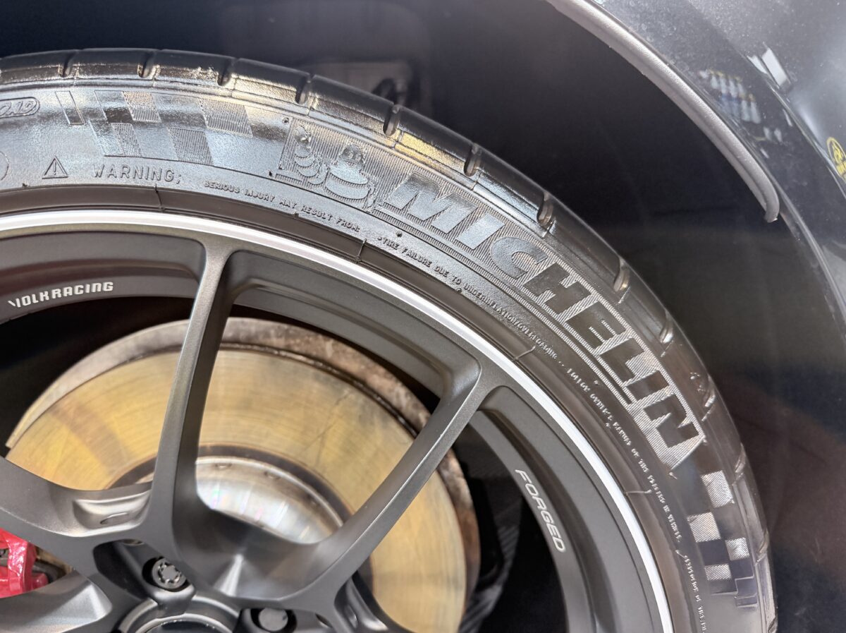 トヨタ スープラ ホイール脱着両面コーティングの施工完了