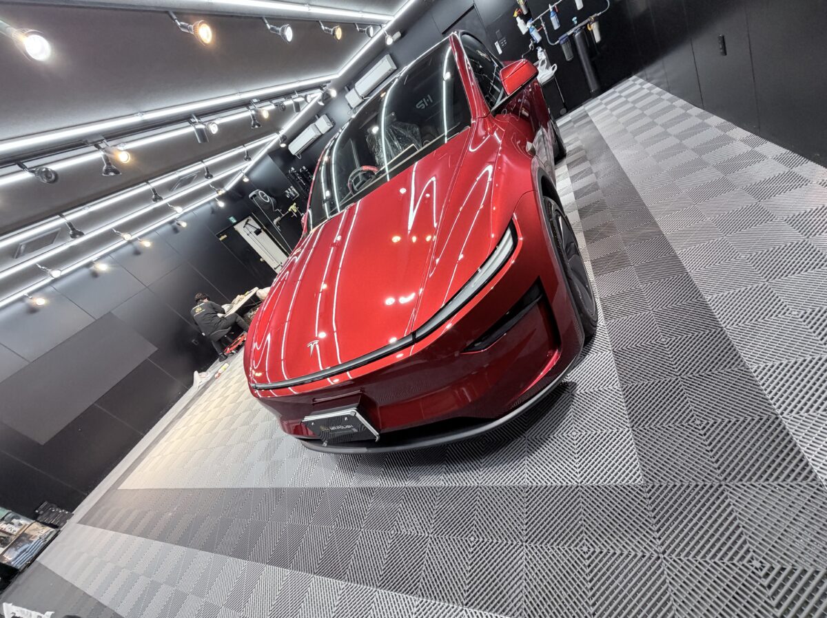 テスラ モデルYへセラミックコーティングの施工完了