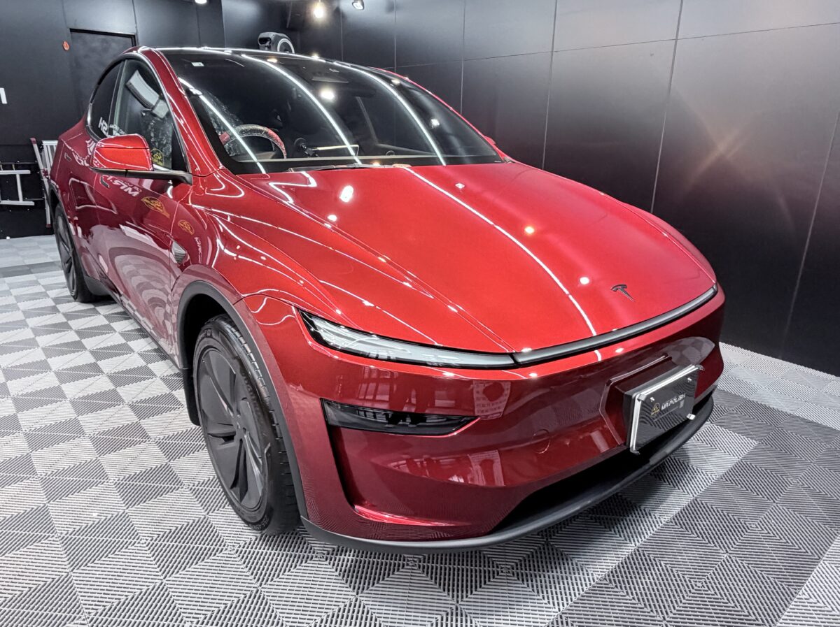 テスラ モデルYへセラミックコーティングの施工完了