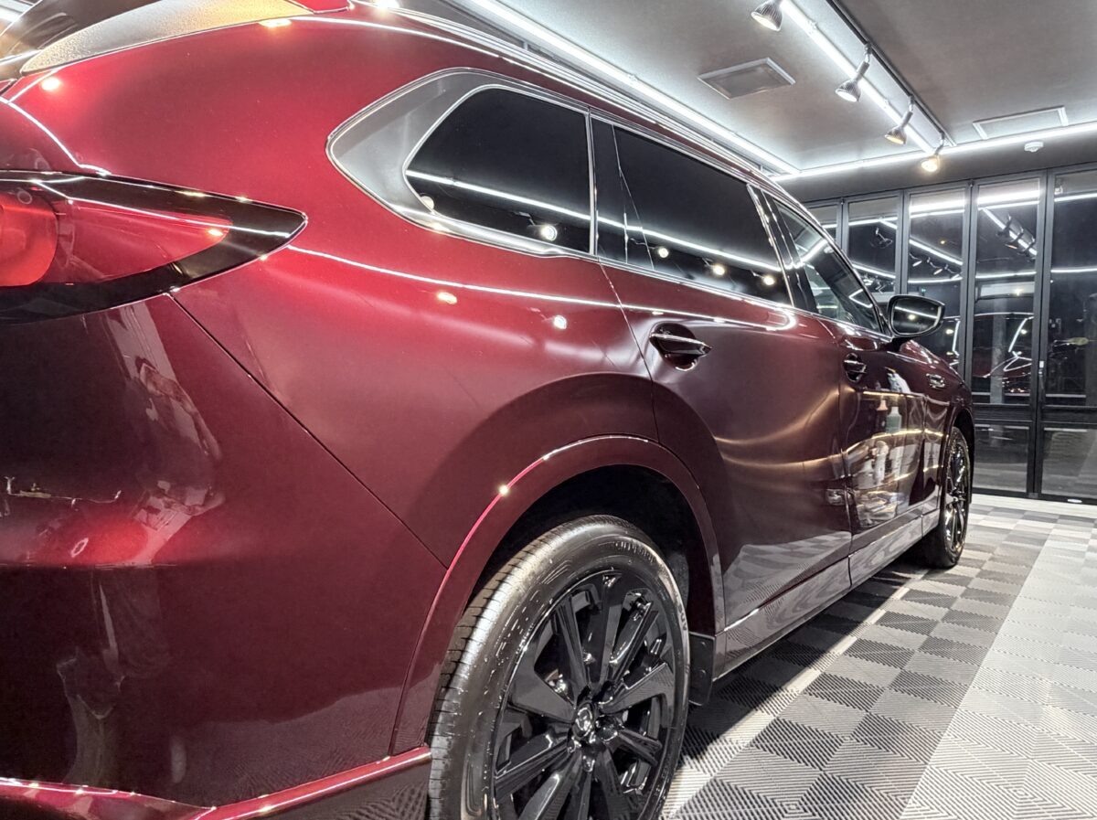マツダ CX-80へガラスコーティングの施工が完了