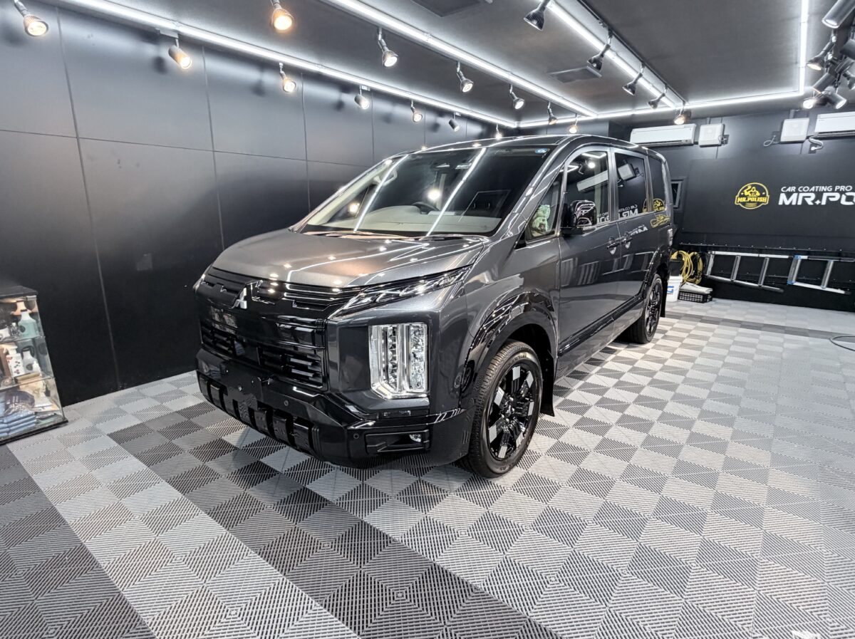 デリカ D5へガラスコーティングの施工完了