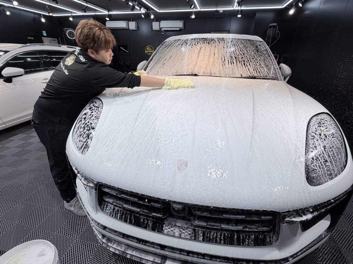 二回目の純水洗車・脱脂作業